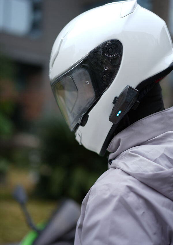 ASMAX S2 Bluetooth intercom mounted on motorcycle helmet for rider communication